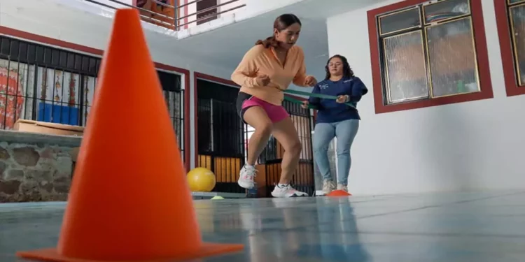 Fisioterapia en el DIF Xoxocotlán, servicio que devuelve sueños