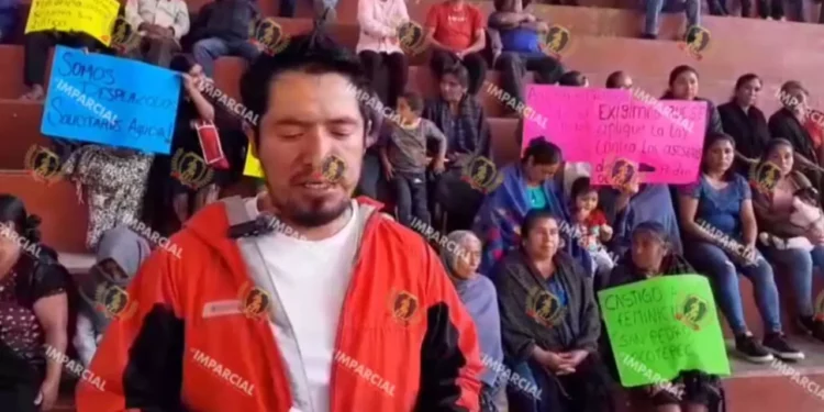 Desplazados de Guadalupe Victoria alzan la voz y desmienten al Gobernador del Estado