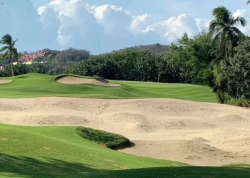 El campo de golf no es propiedad privada sino infraestructura urbana, donde la exención aplica como regla general