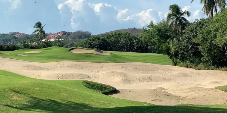 El campo de golf no es propiedad privada sino infraestructura urbana, donde la exención aplica como regla general