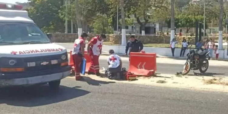 Conductor huye tras atropellar a motociclista en la Carretera Transístmica, en Salina Cruz