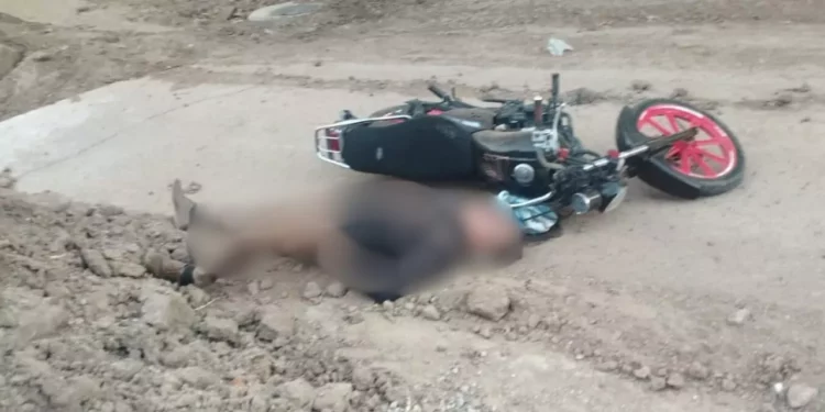 Policía auxiliar queda grave tras accidente en motocicleta y pasar horas sin auxilio en Juchitán