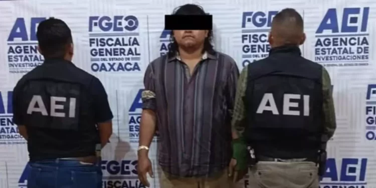Cae años después: detienen a ex policía por abuso de autoridad contra una menor