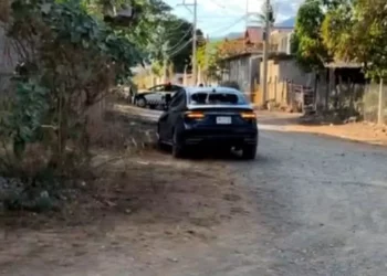 La unidad no contaba con ocupantes al momento de ser encontrada.