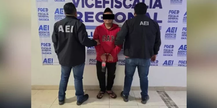 Arresto en carretera destapa presunto suministro de droga en Valles Centrales