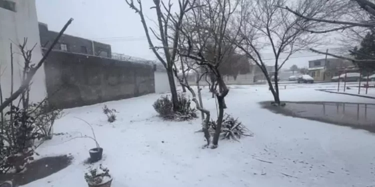 Tormenta invernal y frente frío dejan muertes por hipotermia y paralizan regiones del país