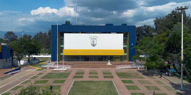 Foto: ilustrativa // Fachada de la UABJO.