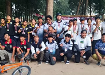 Dos jóvenes ciclistas huajuapeños lograron la medalla de plata en la eliminatoria estatal de los CONADE 2026.