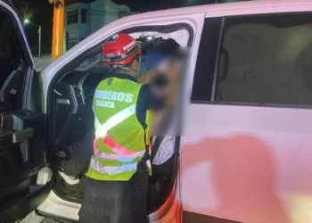 El lesionado fue trasladado a un hospital para su atención.