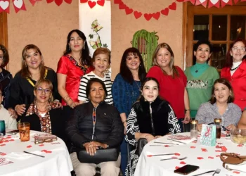 Fotos: Rubén Morales // Integrantes del Club Rotario Guelaguetza disfrutaron de una agradable merienda para celebrar la amistad, en un encuentro realizado en San Felipe del Agua.