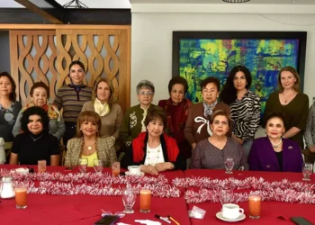 Fotos: Rubén Morales // Integrantes de “Amigas para siempre” celebraron el Día del Amor y la Amistad con un desayuno de convivencia en un restaurante de la ciudad.