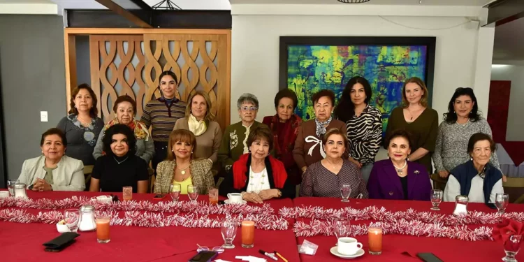 Fotos: Rubén Morales // Integrantes de “Amigas para siempre” celebraron el Día del Amor y la Amistad con un desayuno de convivencia en un restaurante de la ciudad.