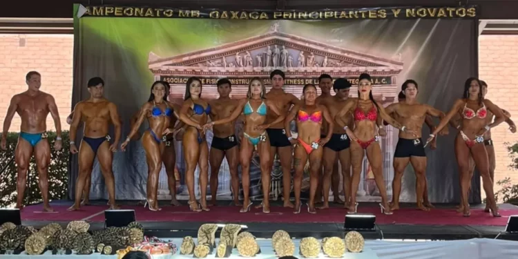 Jóvenes mixtecos que representaron a Huajuapan, se adjudicaron el primer lugar en las categorías de principiantes, juvenil e infantil.