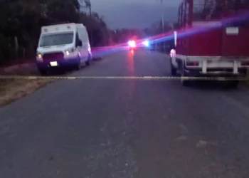 La zona fue resguardada por elementos policiacos para las diligencias.