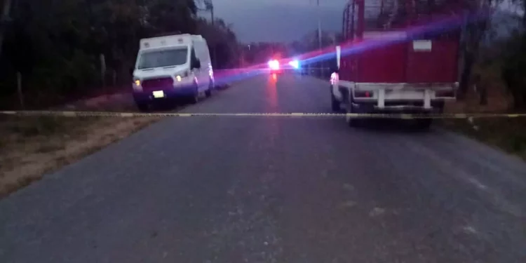 La zona fue resguardada por elementos policiacos para las diligencias.