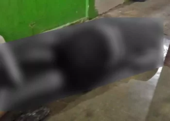 Las autoridades acordonaron el comedor-bar donde ocurrió el homicidio en la agencia El Jícaro, en Zanatepec.