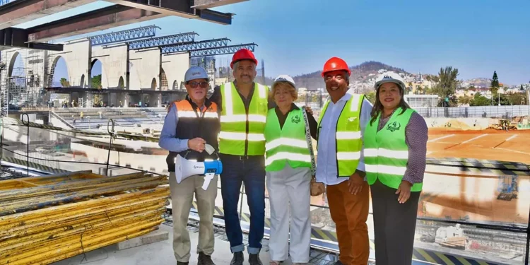 Foto: redes sociales // Poco claro el convenio pactado entre Cristian Carreño y la fundación Harp Helú para ceder terrenos de la UABJO a un particular.