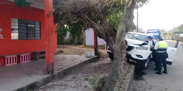Se desconoce por qué el conductor perdió el control de su automóvil.