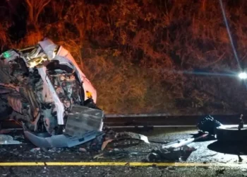 Se desconoce la mecánica del accidente que dejó desecha a la Urvan.