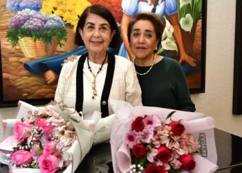 Fotos: Rubén Morales // Silvia Santibáñez y Teté Trujillo celebraron su cumpleaños en compañía de entrañables amigas.