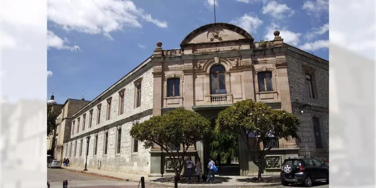 Del 7 al 28 de marzo se llevará a cabo el Primer Taller Gratuito de Periodismo Estudiantil en la Hemeroteca Pública de Oaxaca “Nestor Sánchez Hernández”.