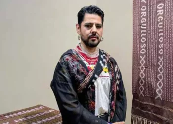 Desde su primera exhibición en 2019, sus rebozos despiertan el interés del público.