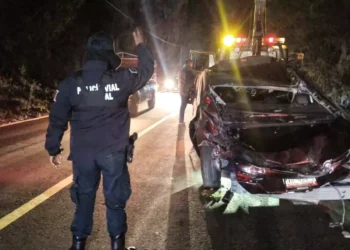 La Policía Vial intervino para las labores de rescate.