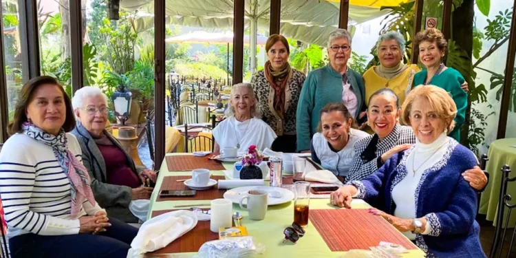 Fotos: Rubén Morales // Las damas asistentes fueron Marien Topete, Graciela Espinosa de Spriella, Mayola Audiffred, María Luisa Reyes, Soledad Rojas, Sol Álvarez de Iruegas, Celia Martínez, Ligia Kaizer, Marijú Jacinto y Chelo Pradal.