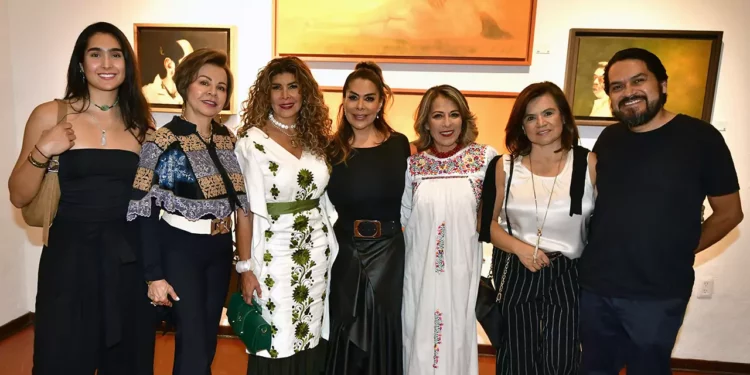 La exposición se presenta en el Espacio Cultural del Instituto de Ciencias Jurídicas de Oaxaca.