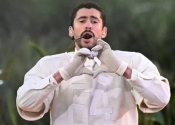 La presentación de Bad Bunny consolida su posición como uno de los artistas más influyentes que han desfilado por este evento.
