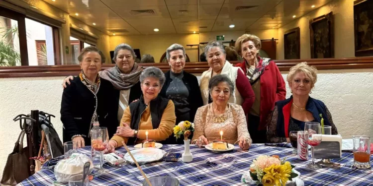 Foto: cortesía // Las presentes expresaron sus mejores deseos para que este nuevo año de vida esté colmado de dicha y prosperidad.