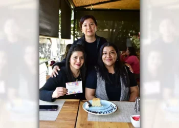 Fotos: Rubén Morales // Mirsa Mora Aragón celebró su cumpleaños acompañada de sus amigas Alma Valdés y Rosa Isela Morales.