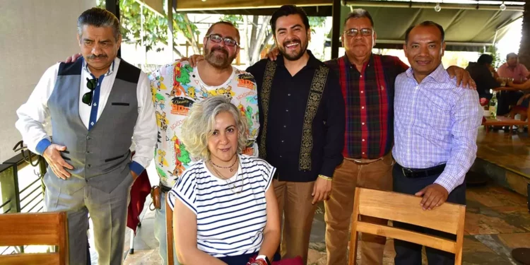 Foto: Rubén Morales // Amigos abogados disfrutaron de una agradable reunión en el norte de la ciudad.