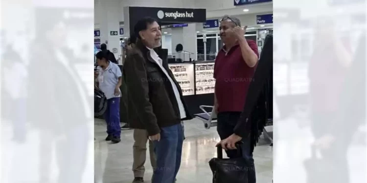 Foto: redes sociales // Gerardo Fernández Noroña en presunto estado de ebriedad en el aeropuerto, luego de su visita a Miahuatlán.