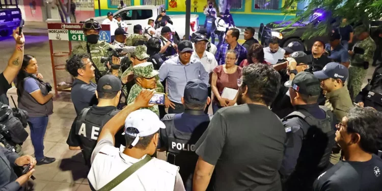 Las corporaciones de los tres órdenes de gobierno actuaron durante aproximadamente dos horas.