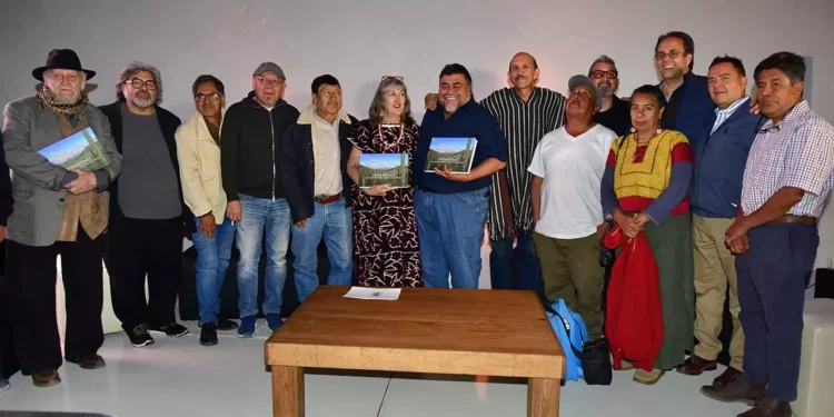 La presentación del libro Endemismo. Arte contemporáneo y la biósfera de Oaxaca se presentó en el MACCO.
