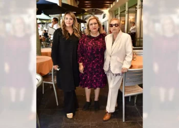 Foto: Rubén Morales // Denisse Arandia, Ivonne Valencia y Guillermina de los Santos disfrutaron de una agradable mañana.