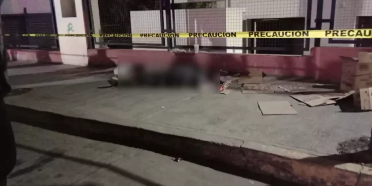 El hombre fue encontrado sin vida; presuntamente vivía en situación de calle.