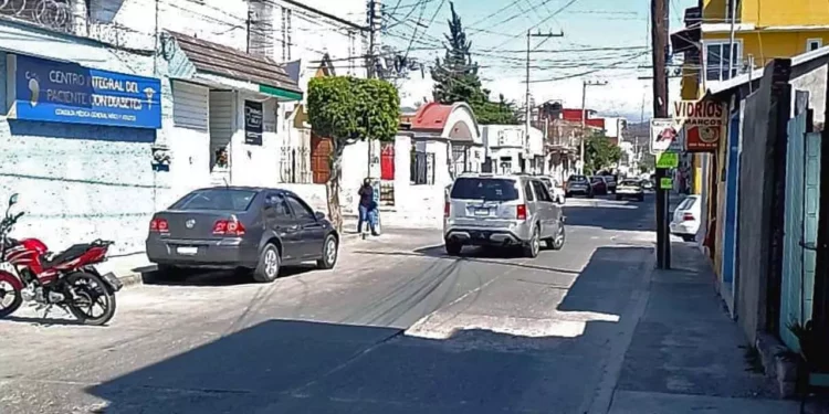 Un hombre de 28 años de edad fue detenido por la Policía Municipal.