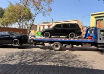 Violencia y lujo: aseguran camionetas blindadas tras brutal riña en bar de Oaxaca