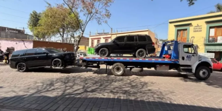Violencia y lujo: aseguran camionetas blindadas tras brutal riña en bar de Oaxaca