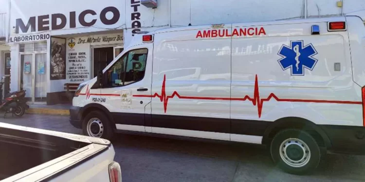 Auxilian al hombre que presentaba probable luxación de tobillo izquierdo.