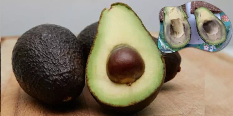 ¿Cómo evitar que el aguacate se ponga negro? 5 trucos definitivos (y científicos)