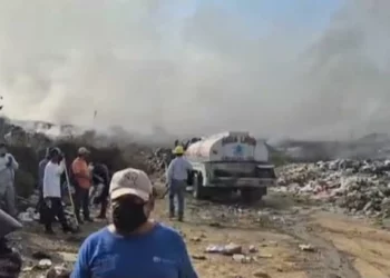 Foto: redes sociales // Alerta sanitaria en la zona de los Bajos de Chila por quema en el basurero municipal.