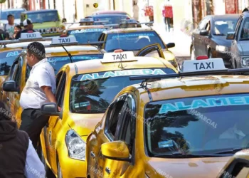 Foto: Archivo El Imparcial // Aplicaciones para transporte, competencia desleal a taxistas.