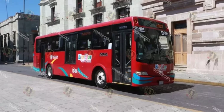 Foto: Adrián Gaytán // El Sistema de Transporte Colectivo Metropolitano (BinniBus Oaxaca) implementará de manera paulatina 15 nuevas rutas.