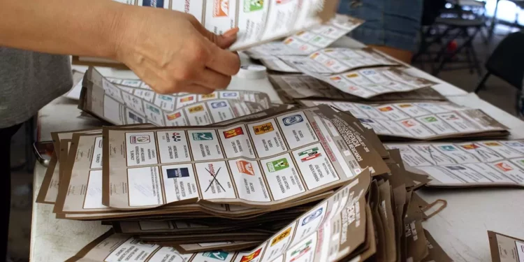 Foto: INE – ilustrativa // Especialistas en materia política coinciden que tiene sus ventajas en caso de acelerar y fortalecer el conteo de los votos.
