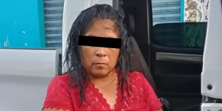 Fueron detenidas dos personas y aseguradas diversas sustancias ilícitas.
