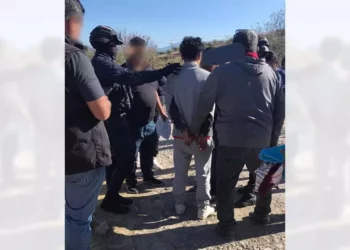 El detenido sería investigado por el asesinato de un hombre de 68 años de edad.