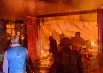 El siniestro ocurrió en un inmueble ubicado en la calle Benito Juárez, donde, al momento del incidente, los ocupantes se encontraban ausentes